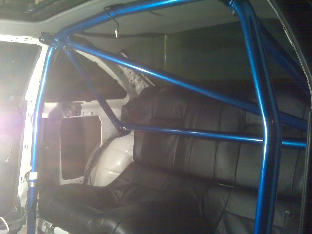 http://i204.photobucket.com/albums/bb101/Puddincole/RollCage.jpg