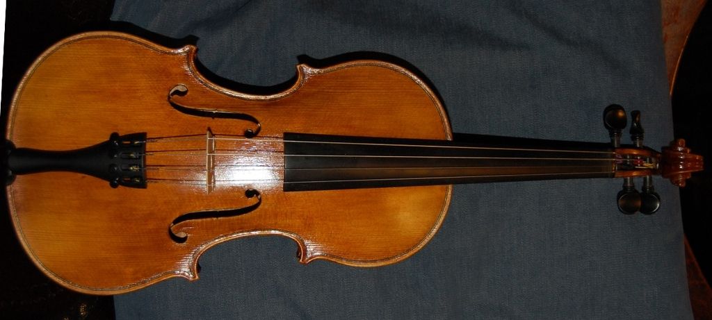 Completed 14-inch viola front side