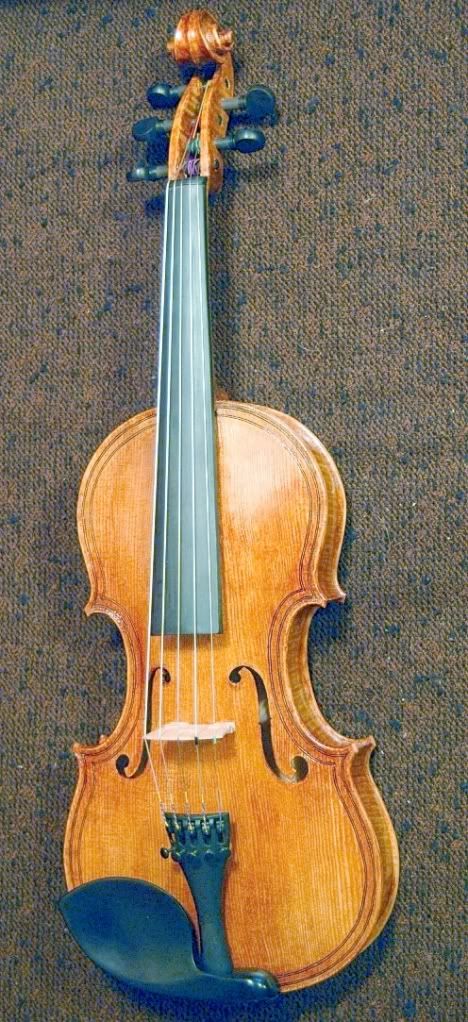 Front view of an Oliver acoustic Five-string Fiddle. Handmade in Oregon by Chet Bishop.