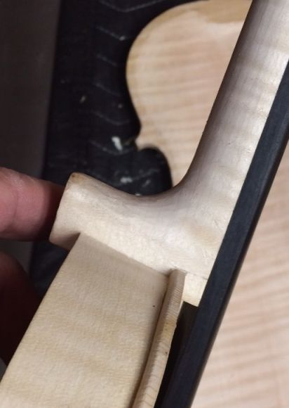 Dry-fit check of overstand mark and neck length mark. 