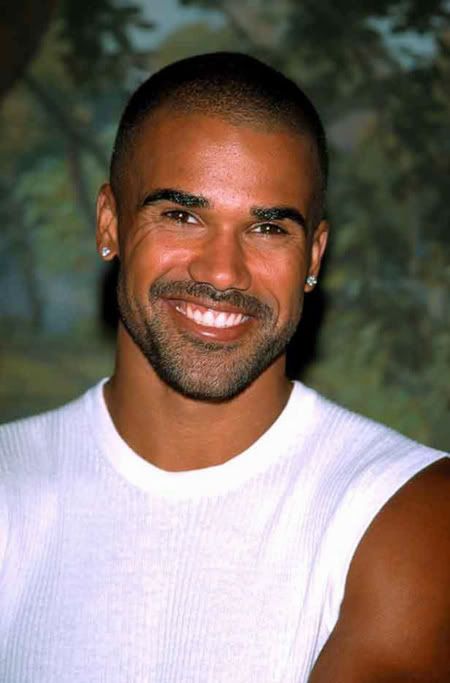 Celebrity short hairstyles - Shemar Moore buzz hairstyle2