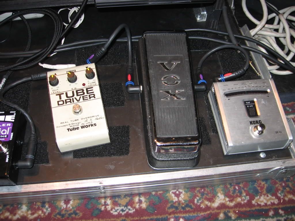 AT_pedals_Tubedriver_Wah_tuner.jpg