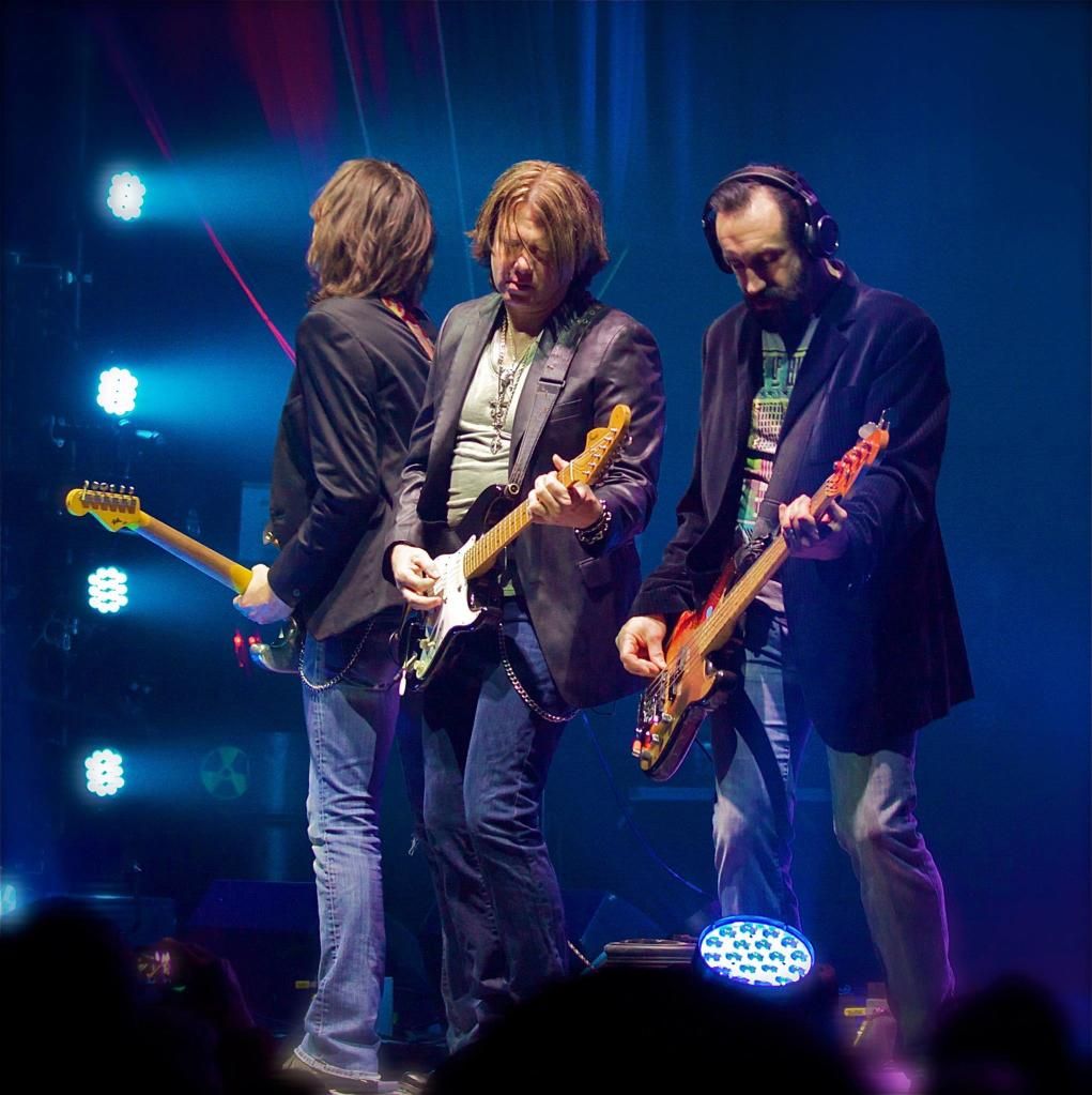 IMAGE: http://i204.photobucket.com/albums/bb225/Shadowcaver/Facebook/El%20Monstero%202012%20Pageant/735883_183401845136196_1748050695_o.jpg