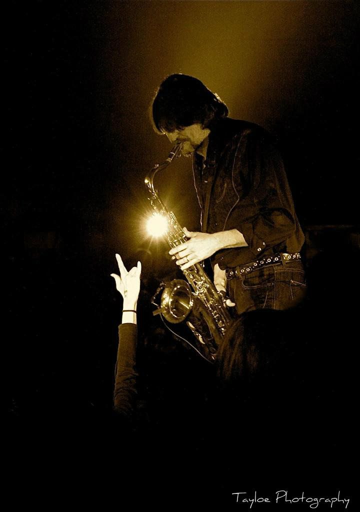 IMAGE: http://i204.photobucket.com/albums/bb225/Shadowcaver/Facebook/El%20Monstero%202012%20Pageant/738179_183190478490666_770913507_o.jpg