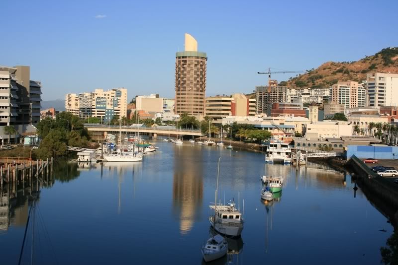 IMAGE: http://i204.photobucket.com/albums/bb287/mitasol/sugarshaker.jpg