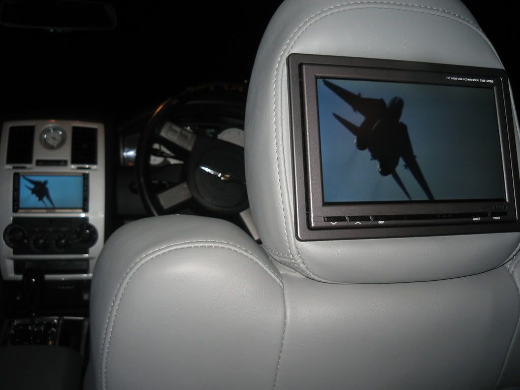 headrest monitor Chrysler 300C & SRT8 Forums