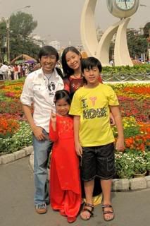 ta bao, mung mot nha Cha, mung hai nha vo, mung ba nha thay., dang