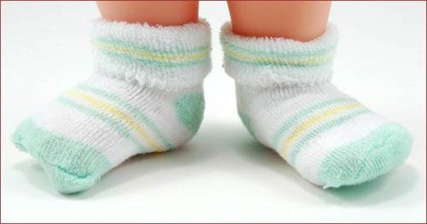  photo Super-stretch-infant-socks.jpg