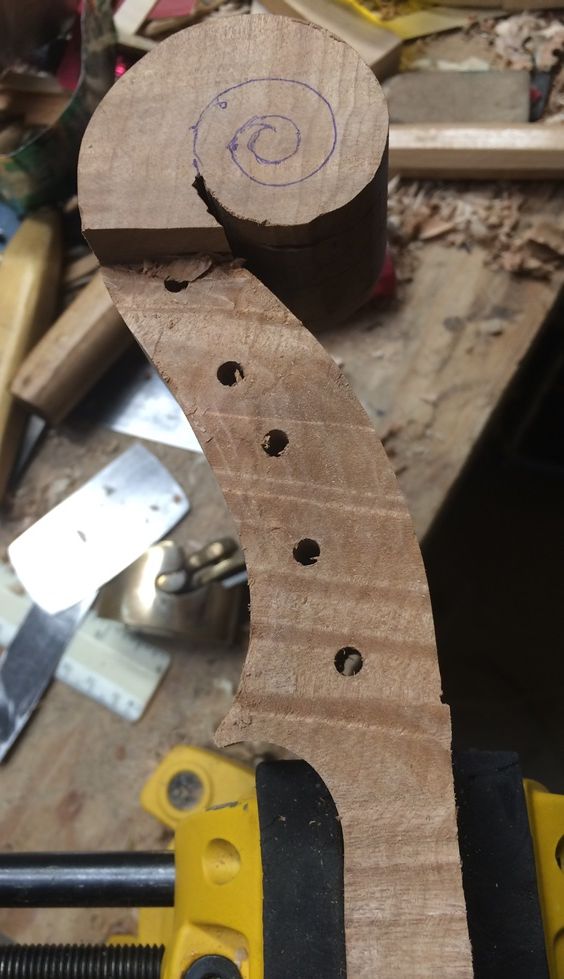 Preview of the grain in the Five-string fiddle neck billet.