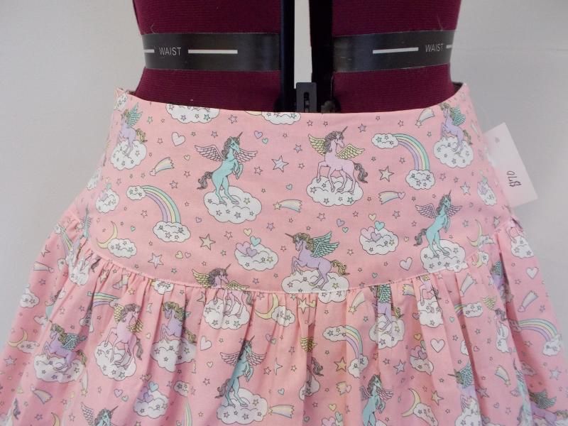 photo pinkpegasusskirt2_zpsbb4c36d3.jpg